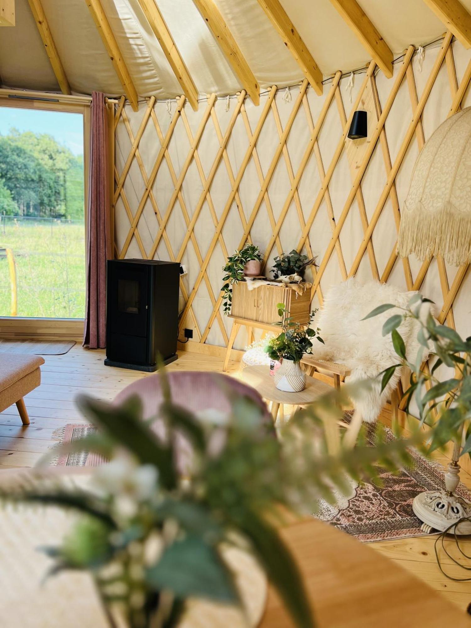 Magnolia Hoeve - Unieke Bestemming Voor Paardenliefhebbers En Bijzondere Overnachtingen In De Natuur Ledeacker Exteriör bild