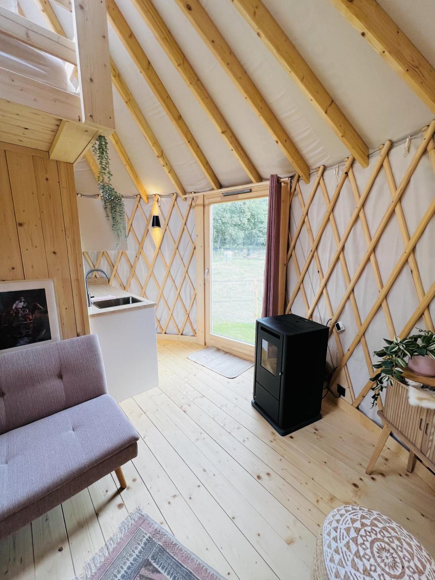 Magnolia Hoeve - Unieke Bestemming Voor Paardenliefhebbers En Bijzondere Overnachtingen In De Natuur Ledeacker Exteriör bild