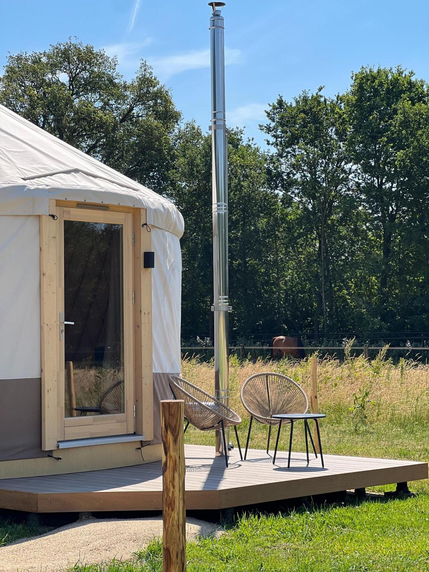 Magnolia Hoeve - Unieke Bestemming Voor Paardenliefhebbers En Bijzondere Overnachtingen In De Natuur Ledeacker Exteriör bild